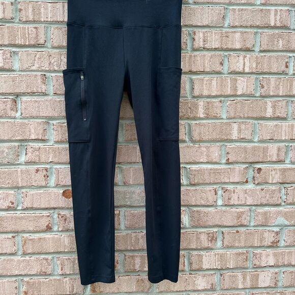 Black High-Waisted Leggings with Pockets - Picture 1 of 5